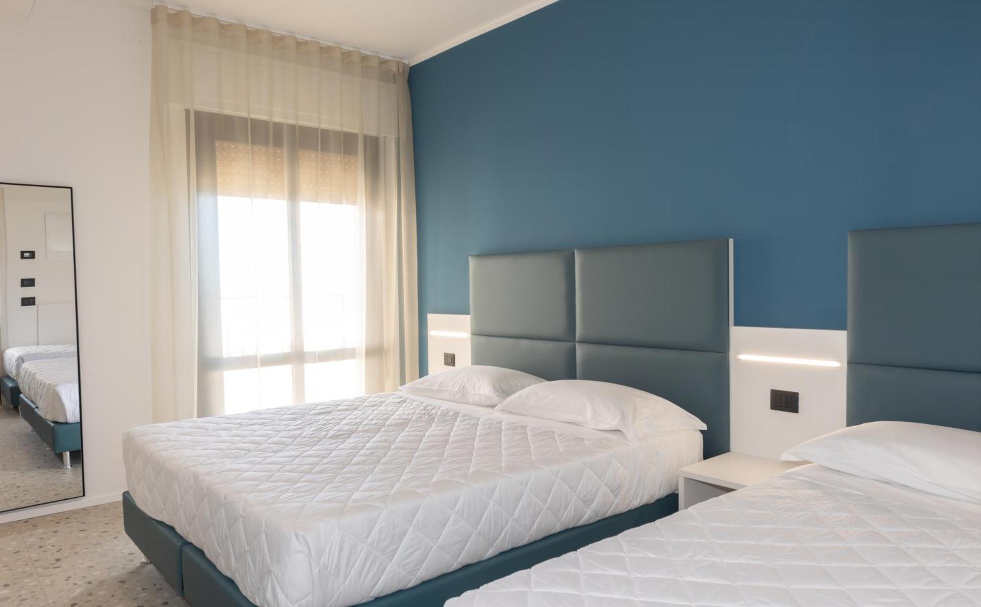 Hotel Delaville Frontemare Lido di Jesolo Bagian luar foto