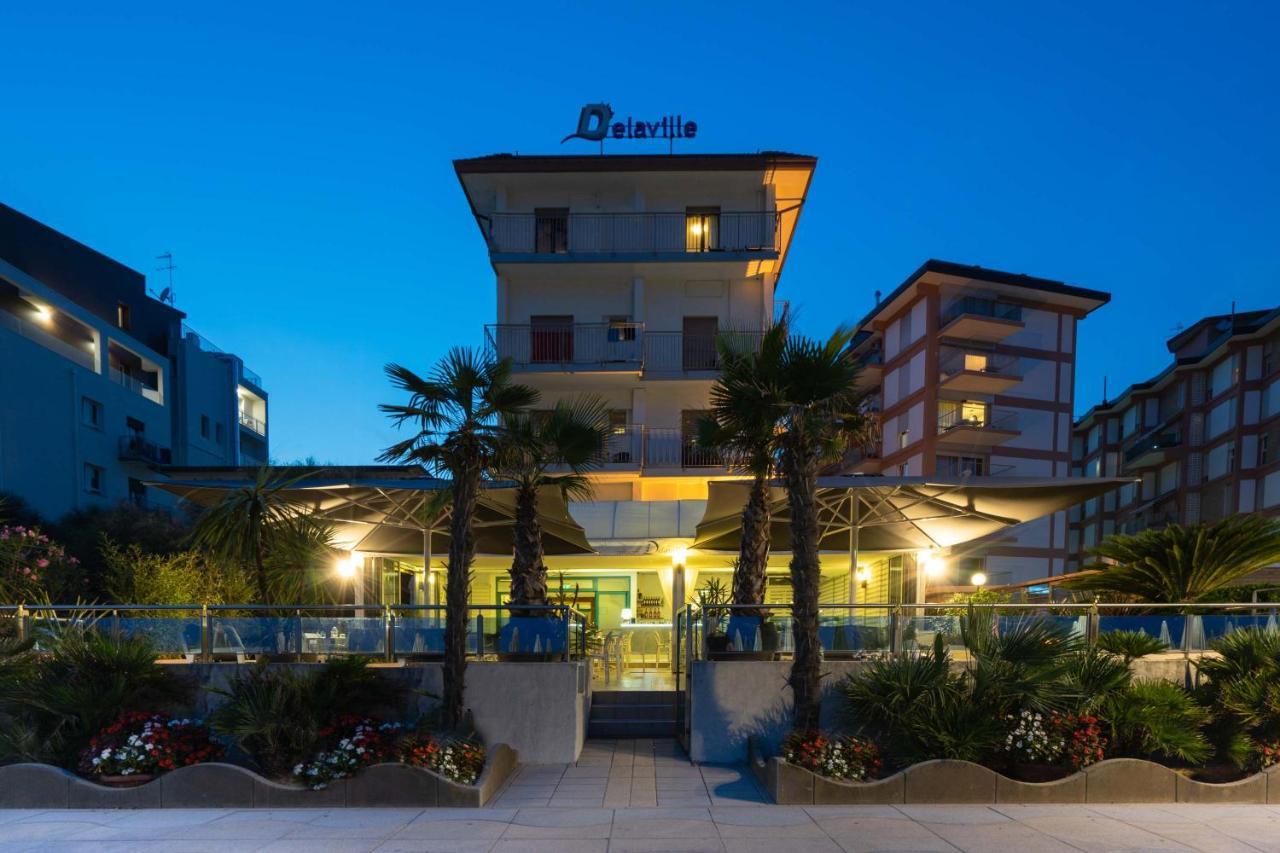 Hotel Delaville Frontemare Lido di Jesolo Bagian luar foto